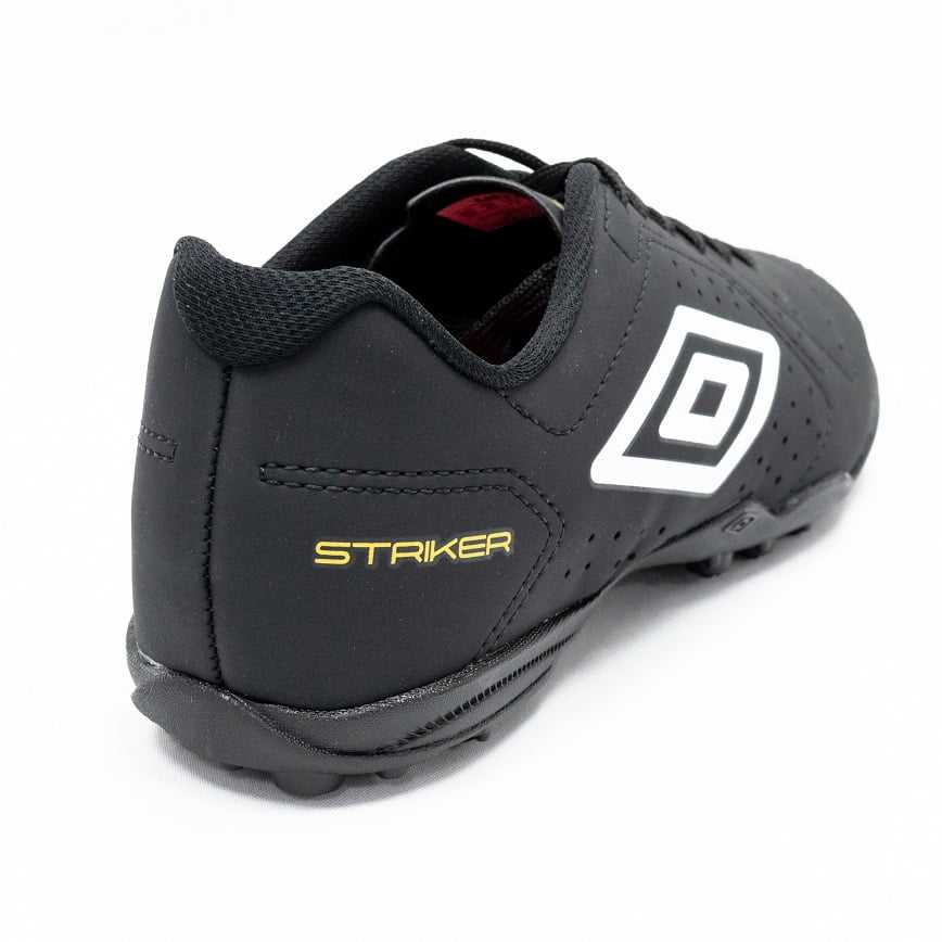 chuteira society umbro striker 6 tf