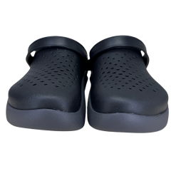 Babuche Crocs 209964 LiteRide Preto