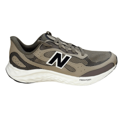 Tênis New Balance ARISHI V4 Fresh Foam Marrom