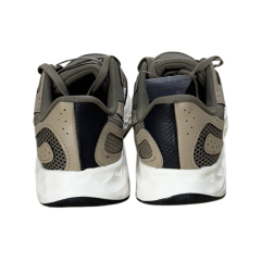 Tênis New Balance ARISHI V4 Fresh Foam Marrom