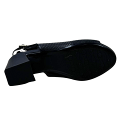 Sandália Pegada 234305-03 Couro Natural Stretch Preto