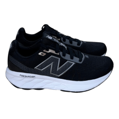 Tênis New Balance 520 V9 Fresh Foam Preto Bege