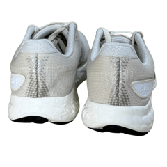 Tênis New Balance 680V8 Fresh Foam Bege